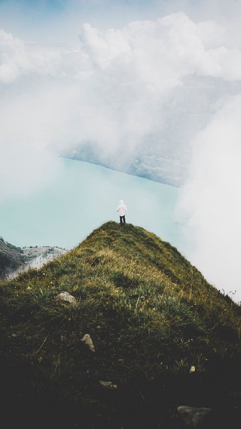 Download wallpaper 2160x3840 mountain, peak, loneliness, clouds, solitude, lonely, man samsung galaxy s4, s5, note, sony xperia z, z1, z2, z3, htc one, lenovo vibe hd background