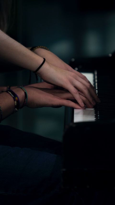 Download wallpaper 2160x3840 piano, hands, couple, tenderness, touch, musical instrument samsung galaxy s4, s5, note, sony xperia z, z1, z2, z3, htc one, lenovo vibe hd background
