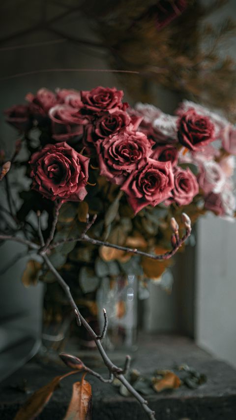Download wallpaper 2160x3840 roses, flowers, bouquet, red, pink samsung galaxy s4, s5, note, sony xperia z, z1, z2, z3, htc one, lenovo vibe hd background