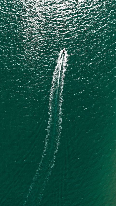 Download wallpaper 2160x3840 water, boat, aerial view, waves, sea samsung galaxy s4, s5, note, sony xperia z, z1, z2, z3, htc one, lenovo vibe hd background