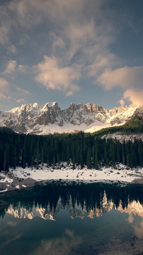 Download wallpaper 2160x3840 mountains, forest, lake, snow, shore samsung galaxy s4, s5, note, sony xperia z, z1, z2, z3, htc one, lenovo vibe hd background