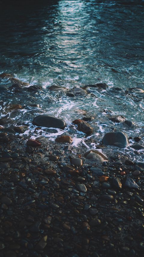 Download wallpaper 2160x3840 water, pebbles, shore, waves, beach samsung galaxy s4, s5, note, sony xperia z, z1, z2, z3, htc one, lenovo vibe hd background