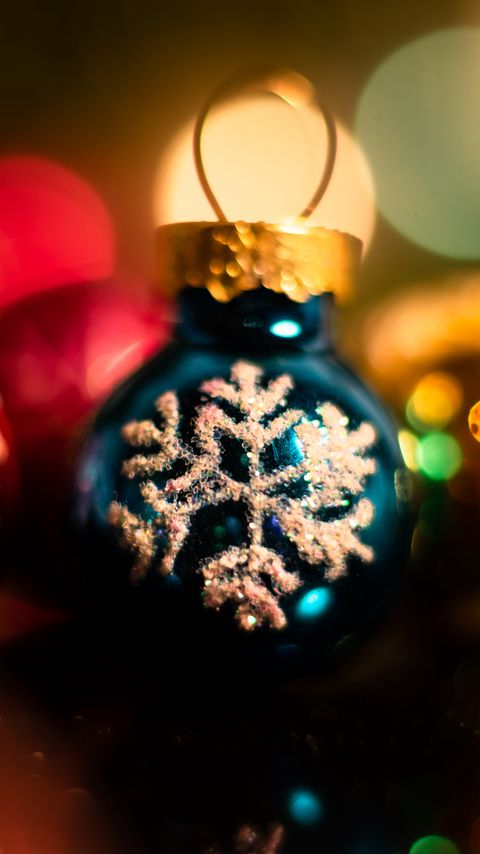 Download wallpaper 2160x3840 decorations, baubles, new year, christmas, holidays samsung galaxy s4, s5, note, sony xperia z, z1, z2, z3, htc one, lenovo vibe hd background