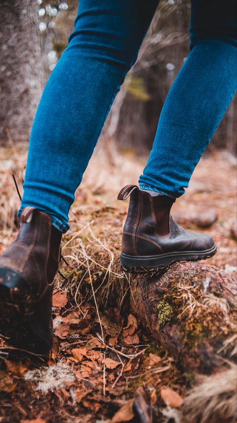 Download wallpaper 2160x3840 legs, boots, jeans, walking, movement, forest samsung galaxy s4, s5, note, sony xperia z, z1, z2, z3, htc one, lenovo vibe hd background