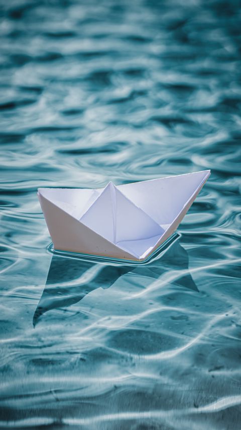 Download wallpaper 2160x3840 boat, origami, paper, water, ripples samsung galaxy s4, s5, note, sony xperia z, z1, z2, z3, htc one, lenovo vibe hd background