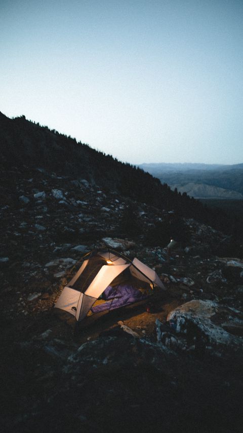 Download wallpaper 2160x3840 tent, camping, mountains, nature, night samsung galaxy s4, s5, note, sony xperia z, z1, z2, z3, htc one, lenovo vibe hd background