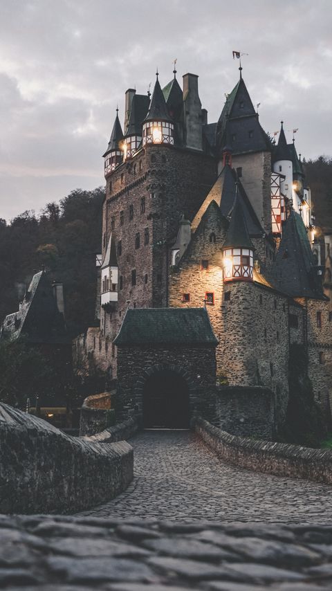 Download wallpaper 2160x3840 castle, building, architecture, old, medieval samsung galaxy s4, s5, note, sony xperia z, z1, z2, z3, htc one, lenovo vibe hd background
