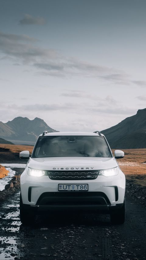 Download wallpaper 2160x3840 land rover discovery, land rover, car, suv, white, front view samsung galaxy s4, s5, note, sony xperia z, z1, z2, z3, htc one, lenovo vibe hd background