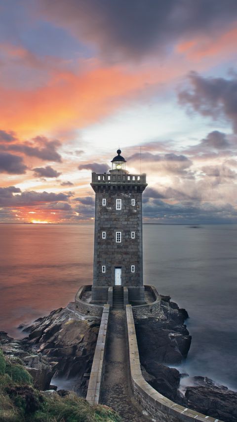 Download wallpaper 2160x3840 lighthouse, building, sea, shore, sunset samsung galaxy s4, s5, note, sony xperia z, z1, z2, z3, htc one, lenovo vibe hd background
