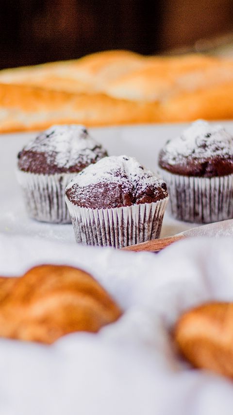 Download wallpaper 2160x3840 muffins, dessert, baking, cooking samsung galaxy s4, s5, note, sony xperia z, z1, z2, z3, htc one, lenovo vibe hd background
