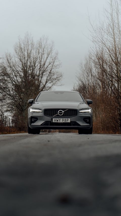 Download wallpaper 2160x3840 volvo, car, gray, front view, road samsung galaxy s4, s5, note, sony xperia z, z1, z2, z3, htc one, lenovo vibe hd background