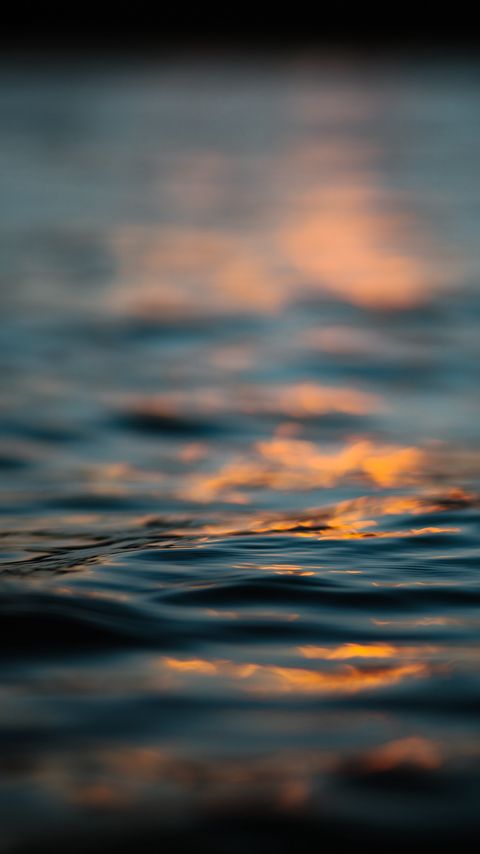 Download wallpaper 2160x3840 water, waves, reflection, light, texture samsung galaxy s4, s5, note, sony xperia z, z1, z2, z3, htc one, lenovo vibe hd background