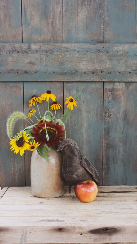 Download wallpaper 2160x3840 bouquet, flowers, bird, apple, decor, still life samsung galaxy s4, s5, note, sony xperia z, z1, z2, z3, htc one, lenovo vibe hd background