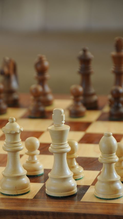 Download wallpaper 2160x3840 chess, game, pieces, board samsung galaxy s4, s5, note, sony xperia z, z1, z2, z3, htc one, lenovo vibe hd background