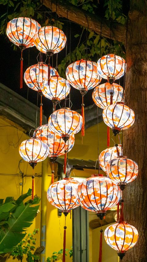 Download wallpaper 2160x3840 chinese lanterns, lighting, light, tradition, decor samsung galaxy s4, s5, note, sony xperia z, z1, z2, z3, htc one, lenovo vibe hd background