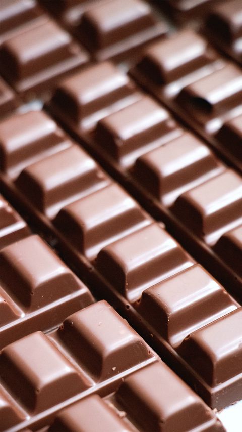 Download wallpaper 2160x3840 chocolate, wedges, dessert samsung galaxy s4, s5, note, sony xperia z, z1, z2, z3, htc one, lenovo vibe hd background