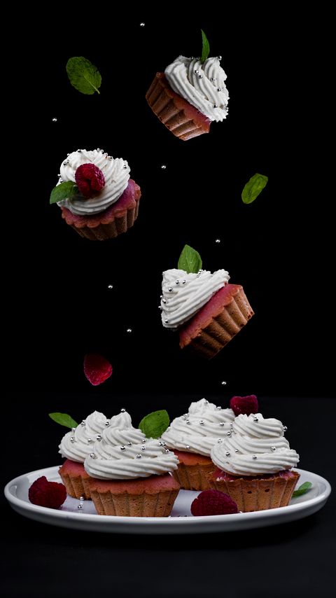 Download wallpaper 2160x3840 cupcakes, muffins, cream, dessert, berries, plate samsung galaxy s4, s5, note, sony xperia z, z1, z2, z3, htc one, lenovo vibe hd background