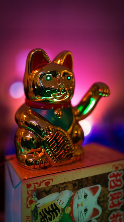 Download wallpaper 2160x3840 figurine, cat, gold, backlight samsung galaxy s4, s5, note, sony xperia z, z1, z2, z3, htc one, lenovo vibe hd background