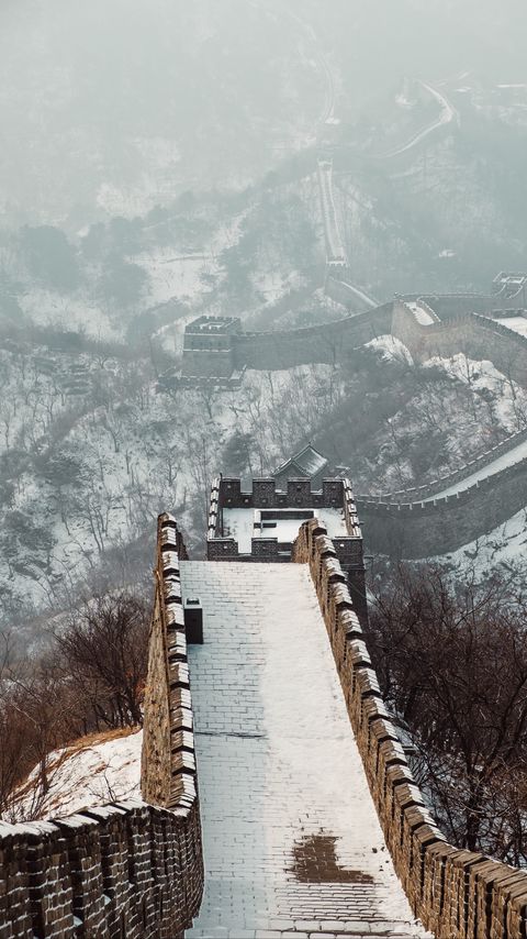 Download wallpaper 2160x3840 great wall of china, architecture, tourist attraction, snow, china samsung galaxy s4, s5, note, sony xperia z, z1, z2, z3, htc one, lenovo vibe hd background