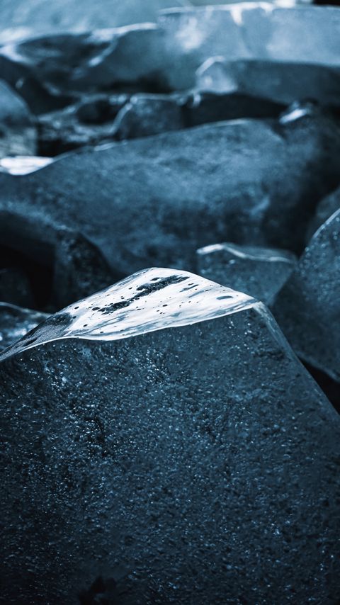 Download wallpaper 2160x3840 ice, lumps, shards samsung galaxy s4, s5, note, sony xperia z, z1, z2, z3, htc one, lenovo vibe hd background