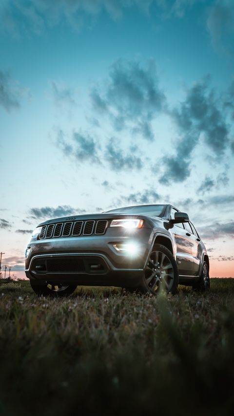 Download wallpaper 2160x3840 jeep grand cherokee, jeep, car, suv, gray samsung galaxy s4, s5, note, sony xperia z, z1, z2, z3, htc one, lenovo vibe hd background