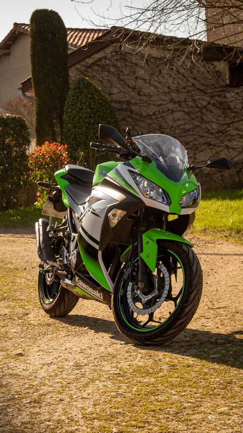 Download wallpaper 2160x3840 kawasaki, motorcycle, bike, green samsung galaxy s4, s5, note, sony xperia z, z1, z2, z3, htc one, lenovo vibe hd background