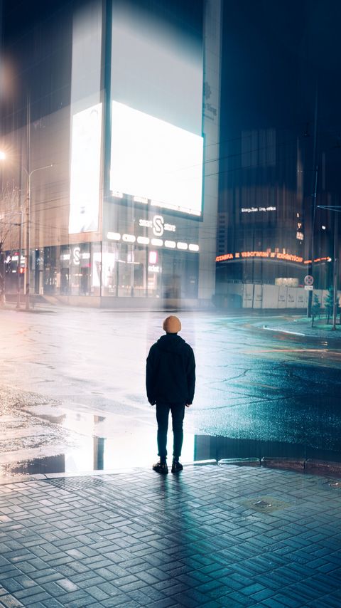 Download wallpaper 2160x3840 man, alone, street, city, night samsung galaxy s4, s5, note, sony xperia z, z1, z2, z3, htc one, lenovo vibe hd background