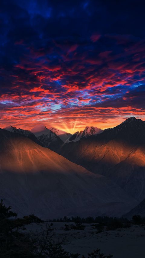 Download wallpaper 2160x3840 mountains, sunset, dusk, landscape, evening samsung galaxy s4, s5, note, sony xperia z, z1, z2, z3, htc one, lenovo vibe hd background