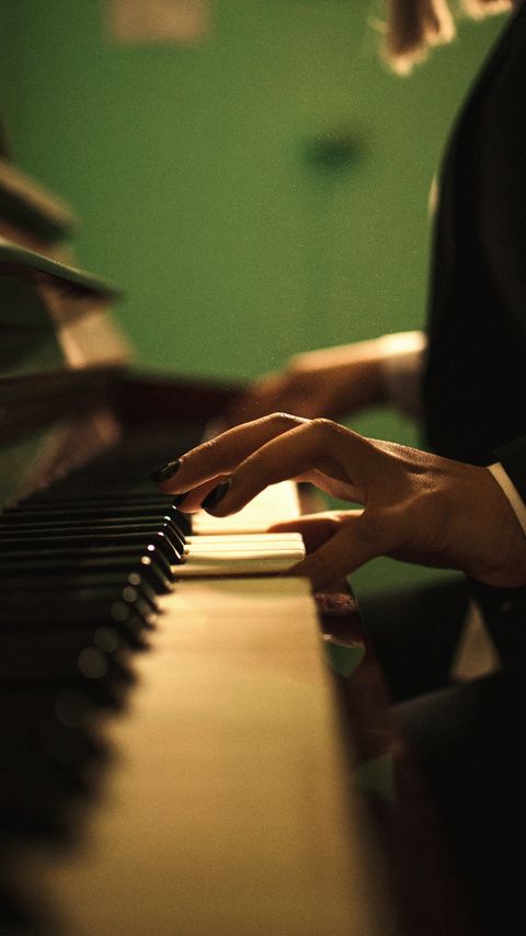 Download wallpaper 2160x3840 piano, keys, musical instrument, hands, music samsung galaxy s4, s5, note, sony xperia z, z1, z2, z3, htc one, lenovo vibe hd background