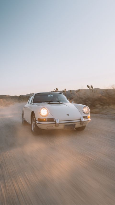 Download wallpaper 2160x3840 porsche 911, porsche, car, white, retro, speed, road samsung galaxy s4, s5, note, sony xperia z, z1, z2, z3, htc one, lenovo vibe hd background