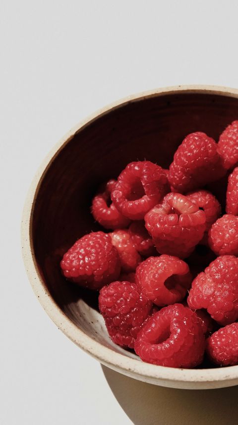 Download wallpaper 2160x3840 raspberries, berries, fruit, fresh, bowl samsung galaxy s4, s5, note, sony xperia z, z1, z2, z3, htc one, lenovo vibe hd background