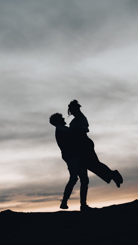 Download wallpaper 2160x3840 silhouettes, couple, hugs, love, dark samsung galaxy s4, s5, note, sony xperia z, z1, z2, z3, htc one, lenovo vibe hd background