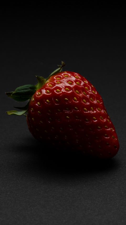 Download wallpaper 2160x3840 strawberry, berry, fruit, shadow, red samsung galaxy s4, s5, note, sony xperia z, z1, z2, z3, htc one, lenovo vibe hd background