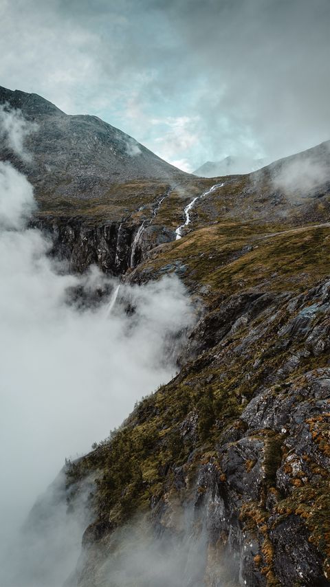 Download wallpaper 2160x3840 valley, mountains, clouds, nature samsung galaxy s4, s5, note, sony xperia z, z1, z2, z3, htc one, lenovo vibe hd background