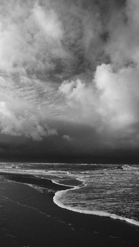 Download wallpaper 2160x3840 beach, sea, waves, clouds, black and white samsung galaxy s4, s5, note, sony xperia z, z1, z2, z3, htc one, lenovo vibe hd background