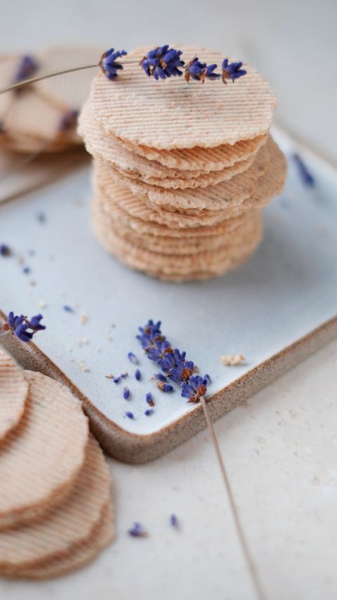 Download wallpaper 2160x3840 biscuits, cookies, pastries, lavender, flowers samsung galaxy s4, s5, note, sony xperia z, z1, z2, z3, htc one, lenovo vibe hd background