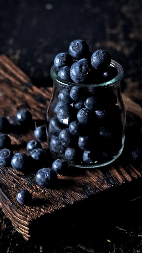 Download wallpaper 2160x3840 blueberries, berries, fresh, jar samsung galaxy s4, s5, note, sony xperia z, z1, z2, z3, htc one, lenovo vibe hd background