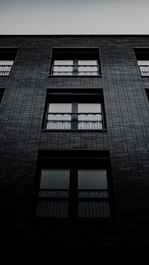 Download wallpaper 2160x3840 building, architecture, windows, black and white, bw samsung galaxy s4, s5, note, sony xperia z, z1, z2, z3, htc one, lenovo vibe hd background