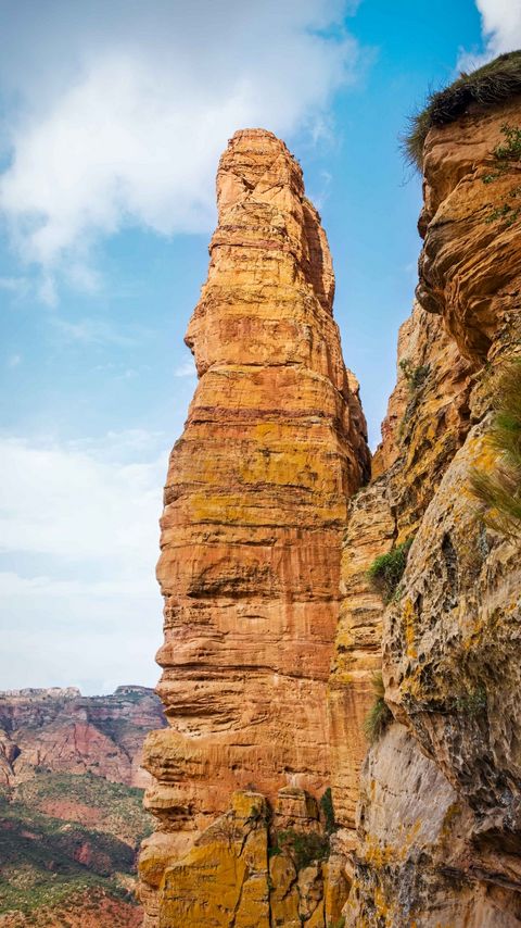 Download wallpaper 2160x3840 canyon, rocks, nature samsung galaxy s4, s5, note, sony xperia z, z1, z2, z3, htc one, lenovo vibe hd background