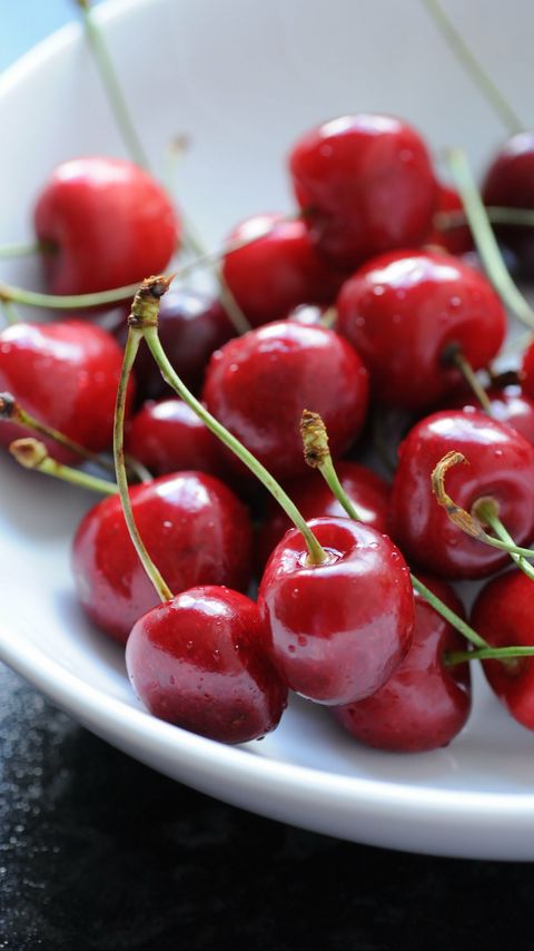 Download wallpaper 2160x3840 cherry, berries, fresh, drops, macro samsung galaxy s4, s5, note, sony xperia z, z1, z2, z3, htc one, lenovo vibe hd background