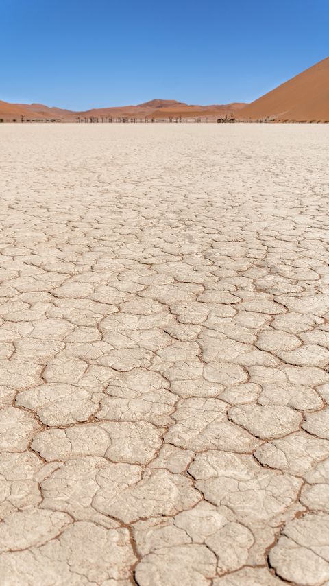 Download wallpaper 2160x3840 desert, hills, cranny, dry samsung galaxy s4, s5, note, sony xperia z, z1, z2, z3, htc one, lenovo vibe hd background