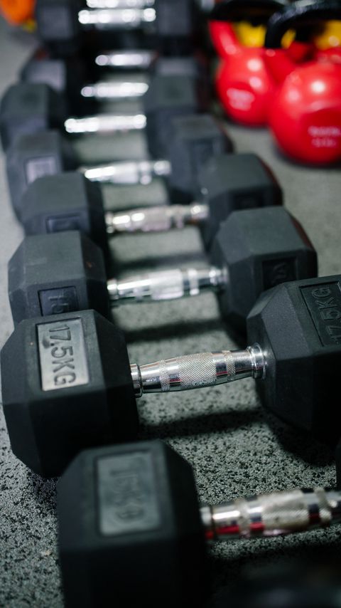 Download wallpaper 2160x3840 dumbbells, fitness, gym, sport, sports samsung galaxy s4, s5, note, sony xperia z, z1, z2, z3, htc one, lenovo vibe hd background