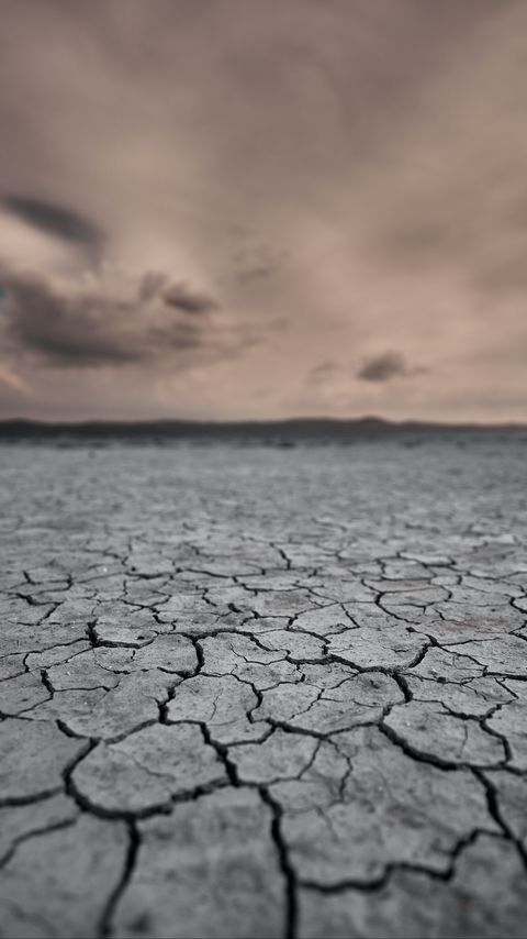 Download wallpaper 2160x3840 earth, desert, cranny, dry samsung galaxy s4, s5, note, sony xperia z, z1, z2, z3, htc one, lenovo vibe hd background