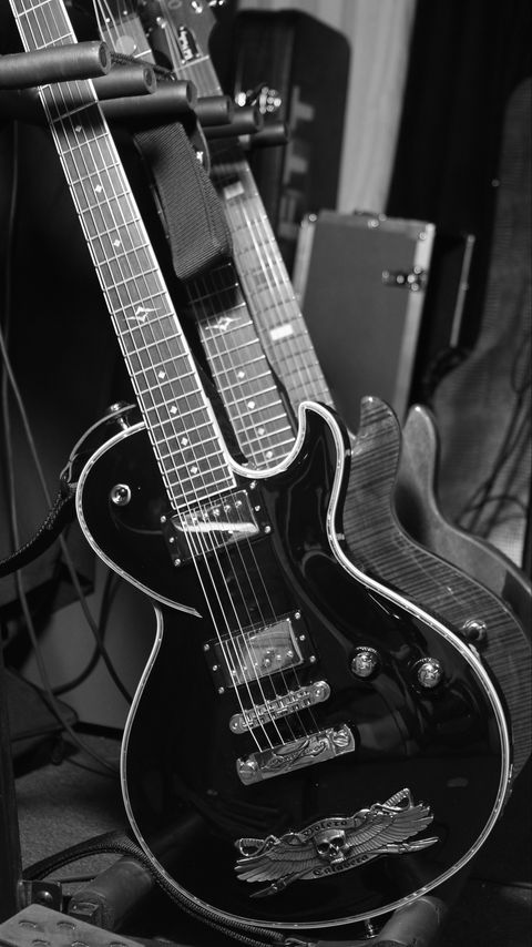 Download wallpaper 2160x3840 electric guitars, guitars, music, black and white samsung galaxy s4, s5, note, sony xperia z, z1, z2, z3, htc one, lenovo vibe hd background