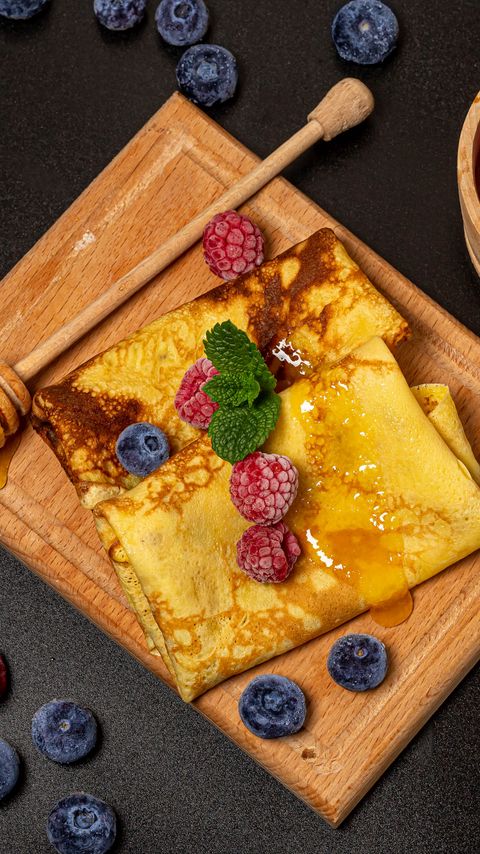 Download wallpaper 2160x3840 pancakes, berries, honey, dessert, breakfast samsung galaxy s4, s5, note, sony xperia z, z1, z2, z3, htc one, lenovo vibe hd background