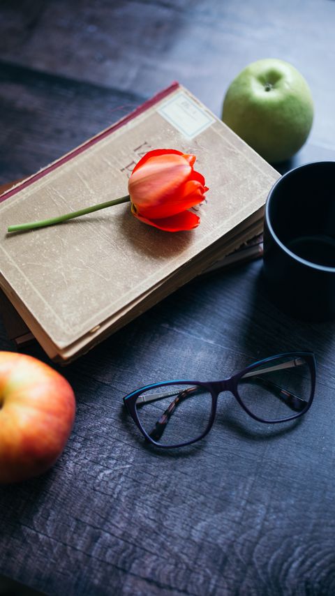 Download wallpaper 2160x3840 tulip, flower, books, apple, glasses, still life, aesthetics samsung galaxy s4, s5, note, sony xperia z, z1, z2, z3, htc one, lenovo vibe hd background