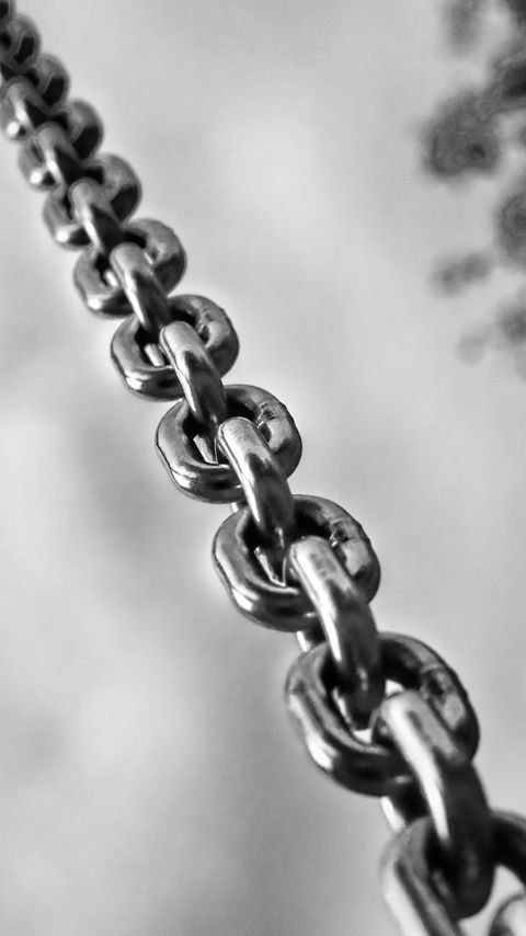 Download wallpaper 2160x3840 chain, links, metal, black and white samsung galaxy s4, s5, note, sony xperia z, z1, z2, z3, htc one, lenovo vibe hd background