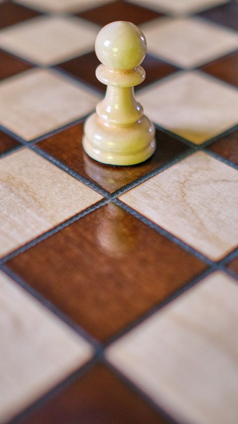 Download wallpaper 2160x3840 chess, figure, pawn, board, game samsung galaxy s4, s5, note, sony xperia z, z1, z2, z3, htc one, lenovo vibe hd background