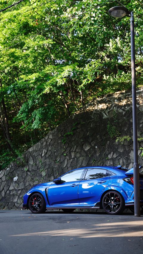 Download wallpaper 2160x3840 honda civic type-r, honda, car, blue, side view samsung galaxy s4, s5, note, sony xperia z, z1, z2, z3, htc one, lenovo vibe hd background