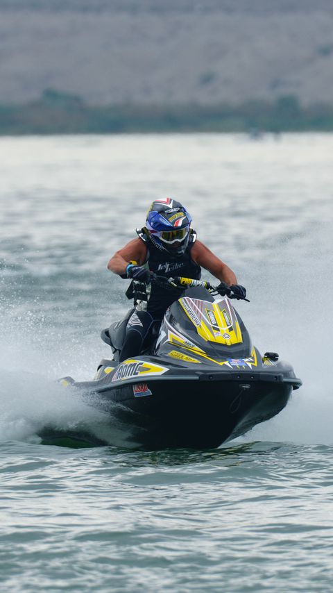 Download wallpaper 2160x3840 jet ski, water, spray samsung galaxy s4, s5, note, sony xperia z, z1, z2, z3, htc one, lenovo vibe hd background